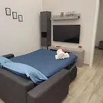 Erre Apartment *